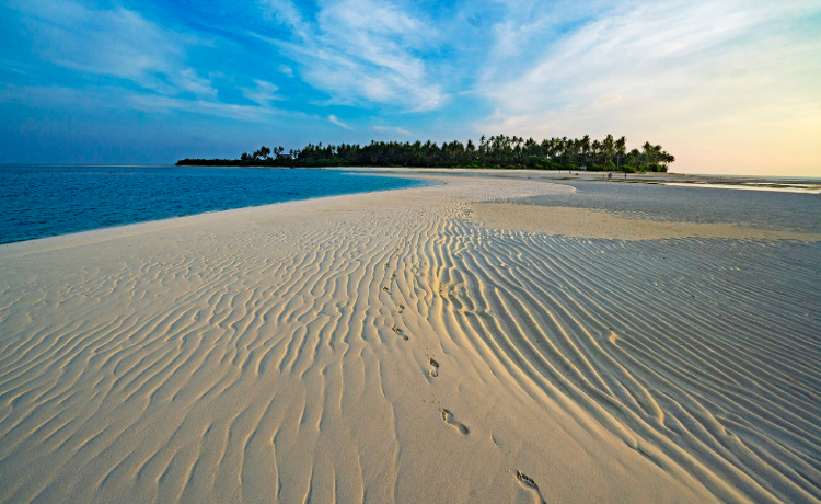 Explore the Beautiful Beaches of Lakshadweep