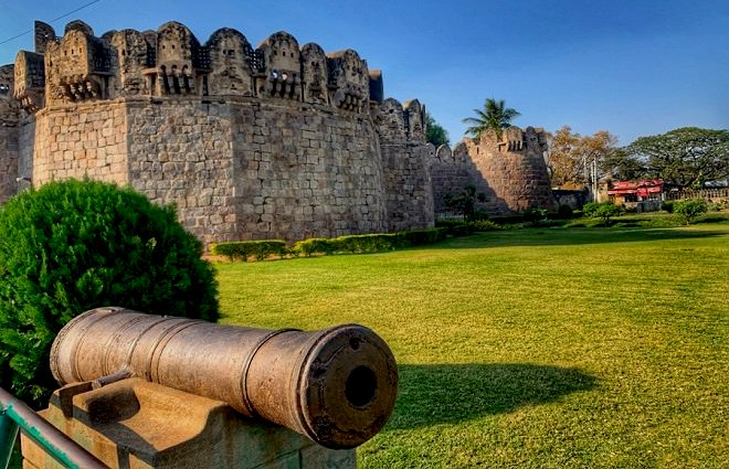 गोलकोंडा किला