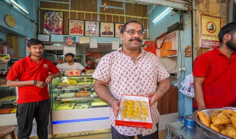 घोटुआ मिठाई