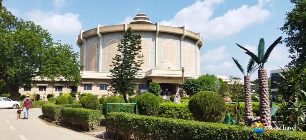 कुरुक्षेत्र 2025: जानिए क्यों हर यात्री की लिस्ट में है ये पवित्र नगरी 