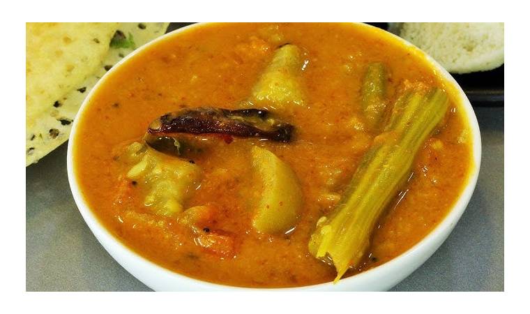 उडुपी सांभर और चटनी