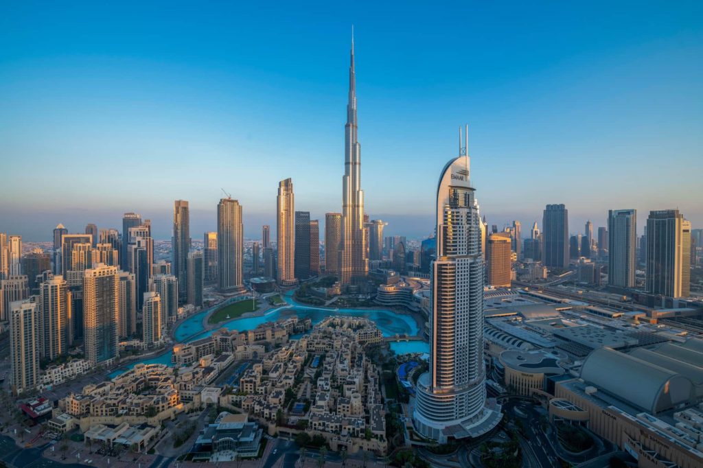 दुनिया की सबसे ऊंची इमारत Burj Khalifa- ऊंचाई का बनाया धमाकेदार रिकॉर्ड