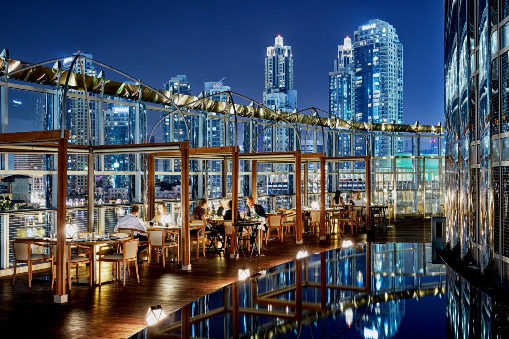 दुनिया की सबसे ऊंची इमारत Burj Khalifa- ऊंचाई का बनाया धमाकेदार रिकॉर्ड